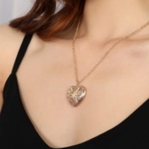 Antique Taste Center Necklace – 2 Colors