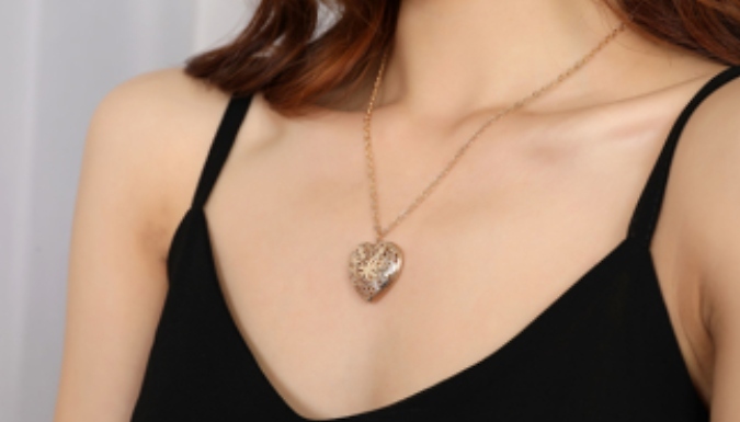 Antique Taste Center Necklace - 2 Colors