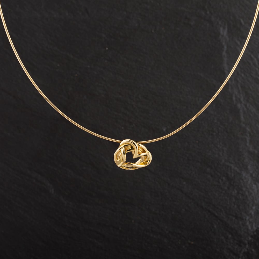 Pre-Owned 18ct Yellow Gold Diamond Pendant & 16.5" Wire Chain 4114255