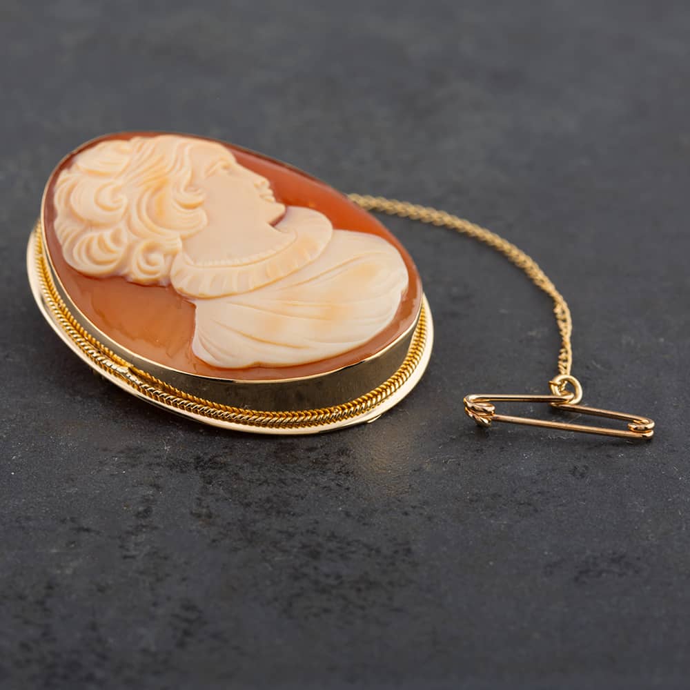 Pre-Owned 9ct Yellow Gold Cameo Large Oval Brooch 4113082