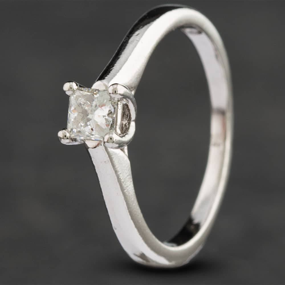 Pre-Owned Platinum 0.27ct Princess Cut Diamond Solitaire Ring 4148283