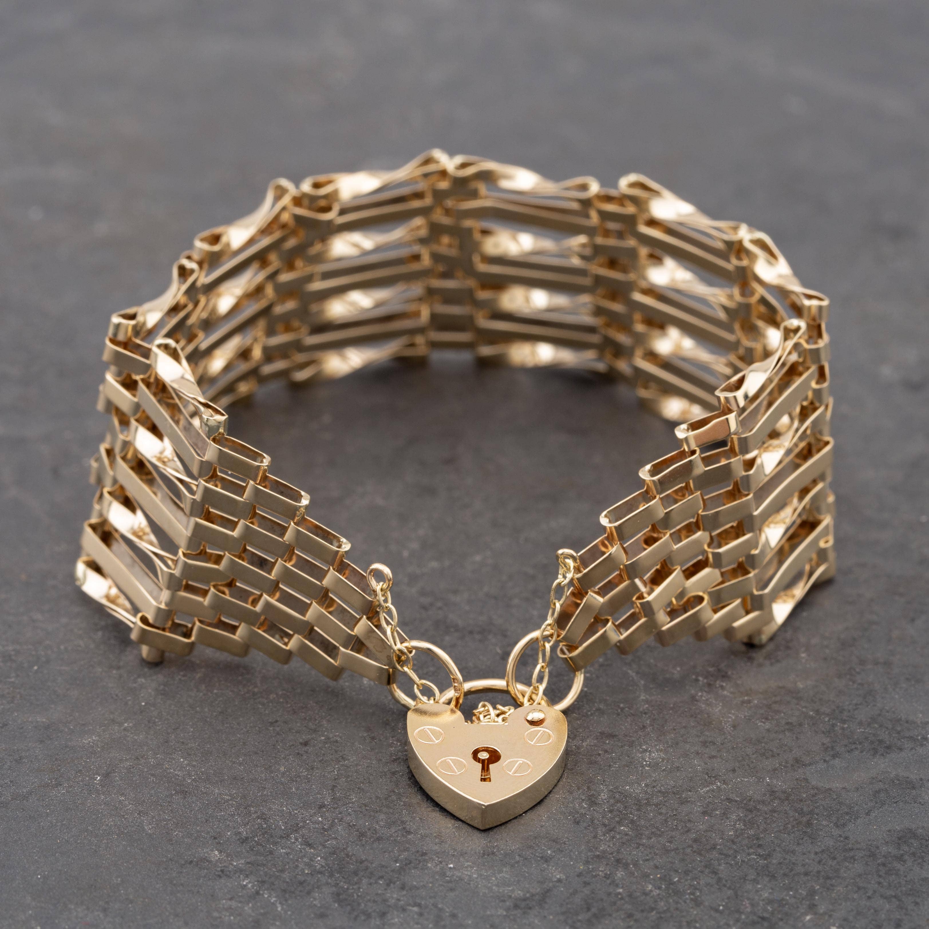 Pre-Owned 9ct Yellow Gold Seven Bar 7 Inch Gate Bracelet 41531014
