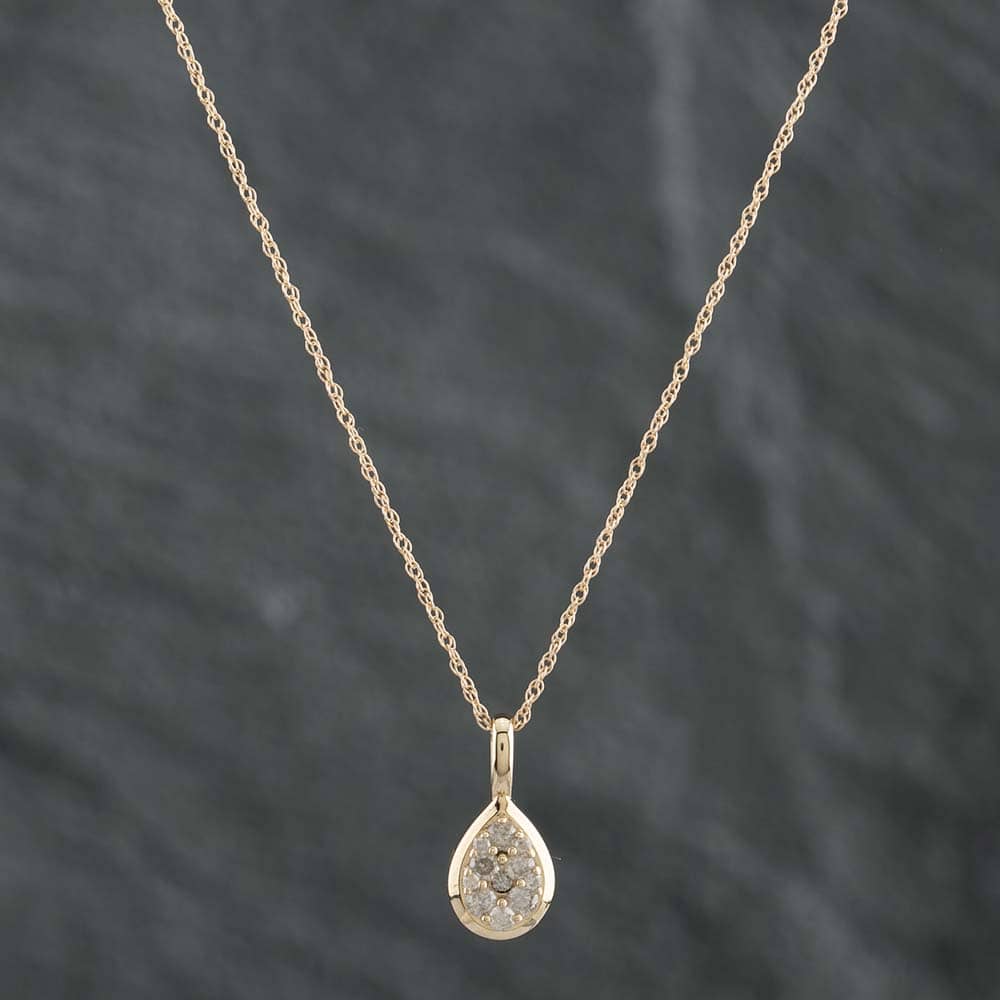 Pre-Owned 9ct Yellow Gold 0.16ct Brilliant Cut Diamond Pendant & 18 Inch Prince Of Wales Chain 43140116