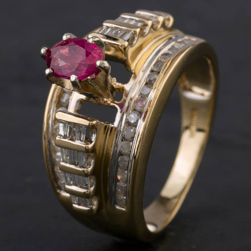 Pre-Owned 14ct Yellow Gold Ruby & Diamond Set Shoulders Fancy Ring 4335181
