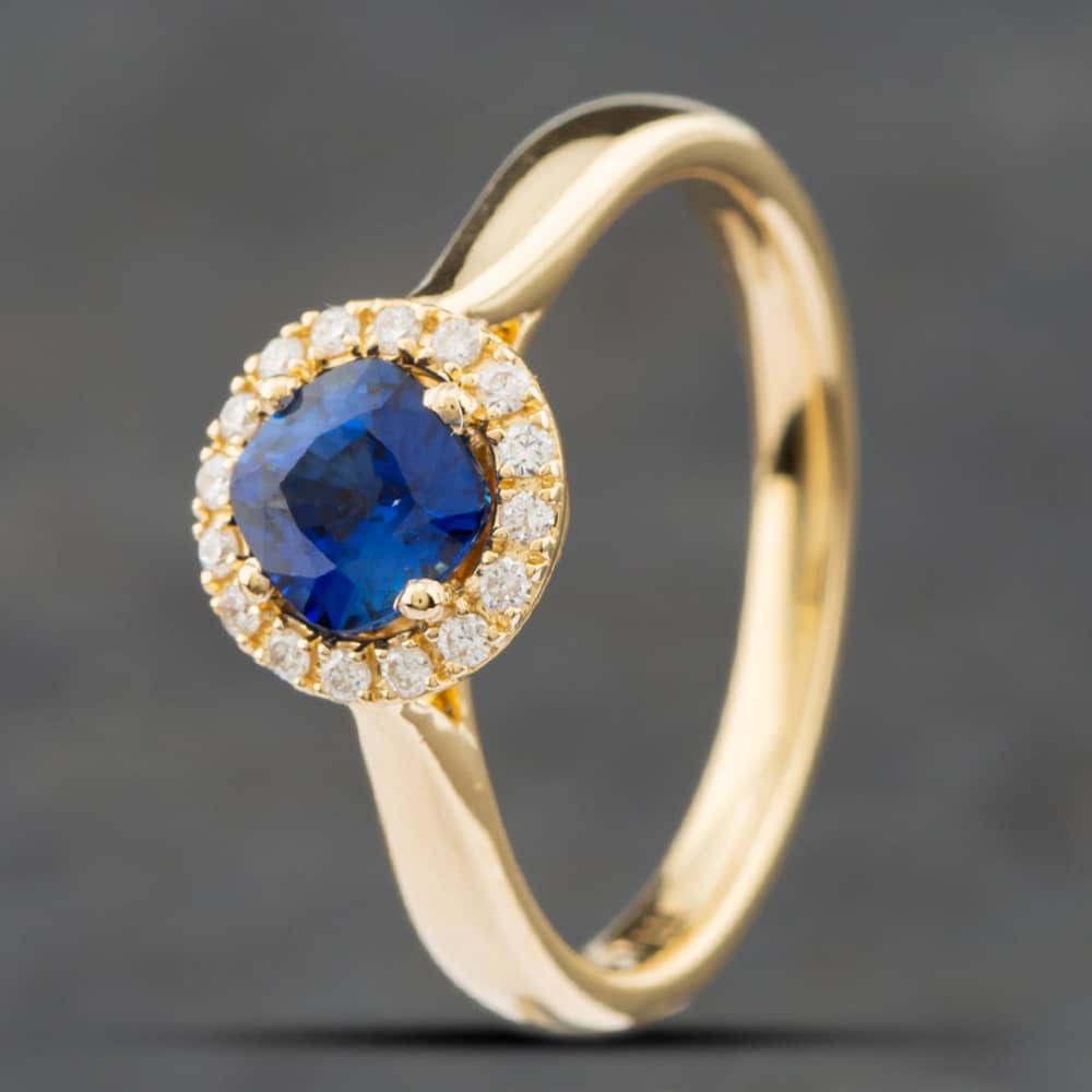 Pre-Owned 14ct Yellow Gold Sapphire & Brilliant Cut Diamond Round Halo Cluster Ring 43361024