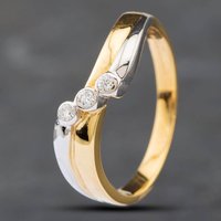 Pre-Owned 18ct Two Colour Gold Brilliant Cut Diamond Three Stone Crossover Ring 41481316