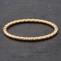 Pre-Owned 9ct Yellow Gold Twisted Standard Hinged Bangle 41211112