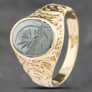 Pre-Owned 9ct Yellow Gold Hematite Centurian Head Signet Ring 41341474