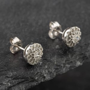 Pre-Owned 9ct White Gold 0.50ct Brilliant Cut Diamond Cluster Stud Earrings 43171130