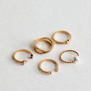 Pack Of five Gold Tone Rings New Glance