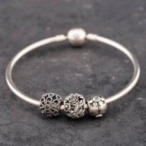 Pre-Owned Pandora Silver Standard Charm Bangle 41221326