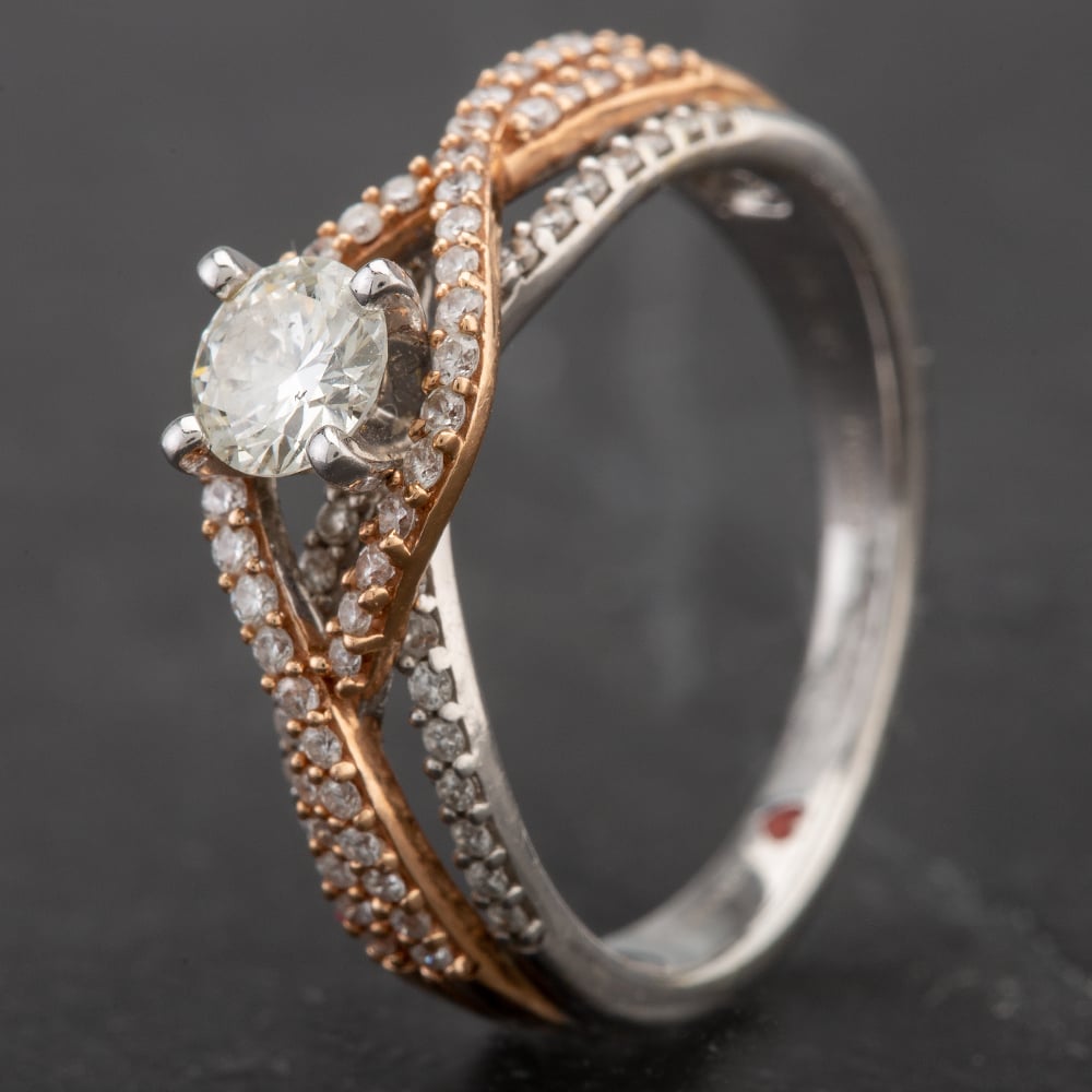Pre-Owned 14ct White & Rose Gold 0.40ct Solitaire Diamond with Diamond Shoulders Ring 4312939