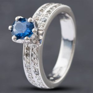 Pre-Owned Platinum Oval Cut Sapphire & Brilliant Cut Diamond Dress Ring 43361070