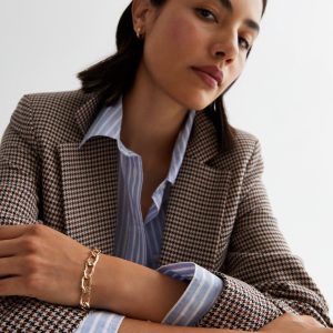 Gold Overwhelmed Chain Hyperlink Bracelet New Glance