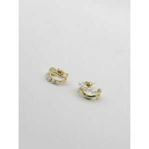 SVNX Womens Double Conch Hoop Gold and Pearl Earring – One Size