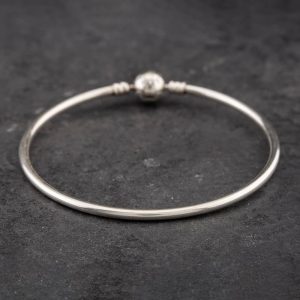 Pre-Owned Pandora Silver Medium Charm Bangle 41221262