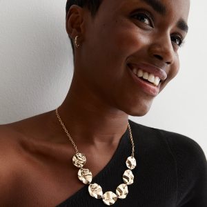 Gold Overwhelmed Disc Remark Chain Necklace New Glance