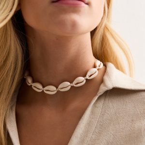 Cream Shell Wire Choker Necklace New Glance