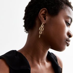 Gold Tone Tapered Chain Drop Earrings New Glance