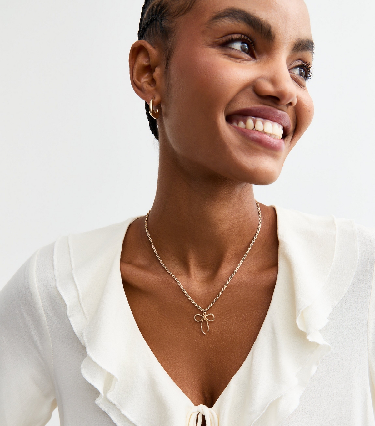 Gold Tone Rope Chain Bow Attraction Necklace New Glance