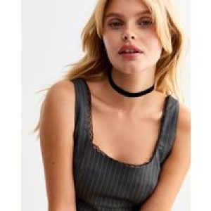 Black Velvet Choker New Glance
