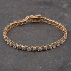 Pre-Owned 9ct Yellow Gold Brilliant Cut Diamond 7.25 Inch Bracelet 410758171