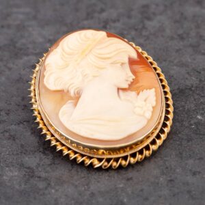 Pre-Owned 9ct Yellow Gold Cameo Large Oval Brooch 41131067