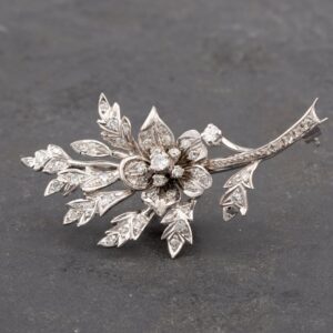 Pre-Owned 18ct White Gold Brilliant Cut Diamond Flowers Bouquet Brooch 41131070