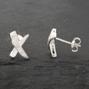 Pre-Owned 18ct White Gold Matt And Polished Crossover Stud Earrings 41172418