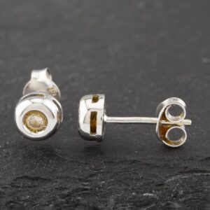 Pre-Owned 18ct White Gold Brilliant Cut Rub Over Set Stud Earrings 41172423