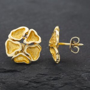 Pre-Owned 9ct Yellow Gold 13mm Flower Sort Trend Stud Earrings 41172499
