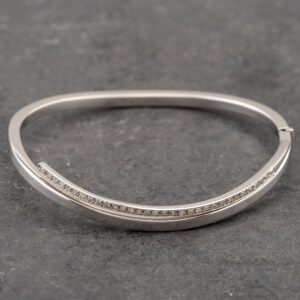 Pre-Owned 9ct White Gold Cubic Zirconia Crossover Standard Hinged Bangle 41211224