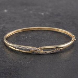 Pre-Owned 9ct Yellow Gold Diamond Fancy Hinged Bangle 41211233