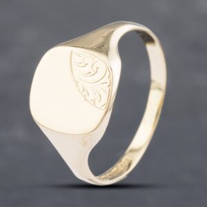 Pre-Owned 9ct Yellow Gold Half Engraved Cushion Shaped Signet Ring 41341657