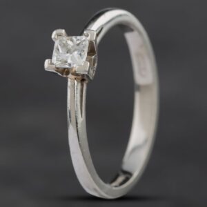 Pre-Owned Platinum 0.28ct Princess Cut Diamond Solitaire Ring 4148953
