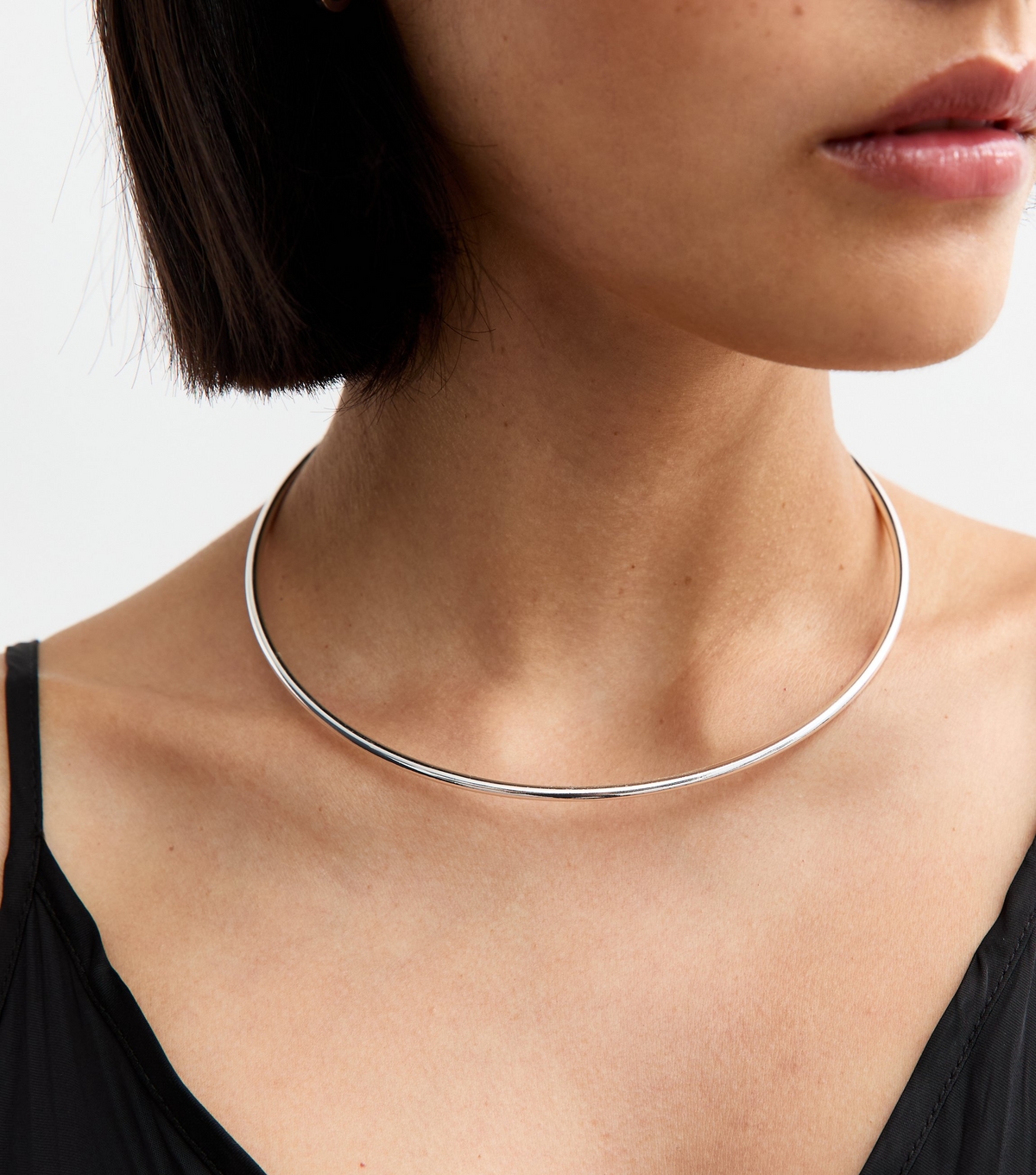 Silver Tone Collar Necklace New Glance
