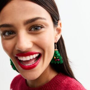 Green Christmas Tree Embellished Earrings New Look