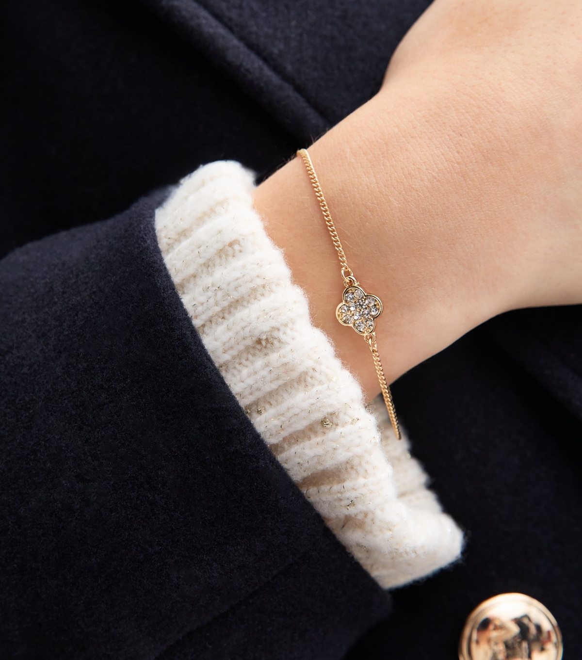 Gold Tone Diamanté Flower Chain Bracelet New Glance