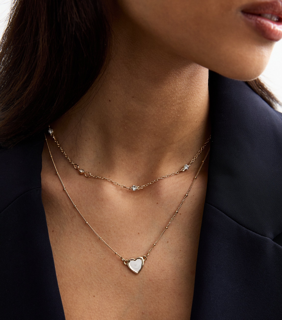 Gold Layered Pearl Impact Middle Attraction Necklace New Glance