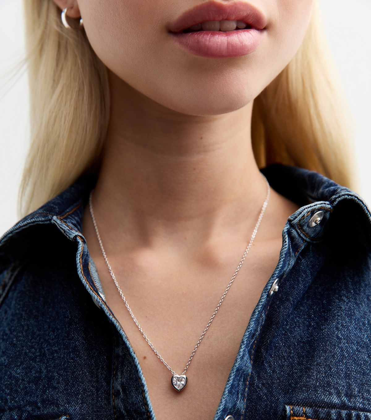 Silver Tone Diamantè Middle Pendant Necklace New Glance