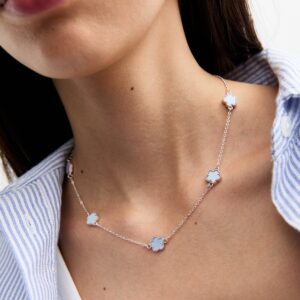 Silver Tone Flower Appeal Necklace New Glance