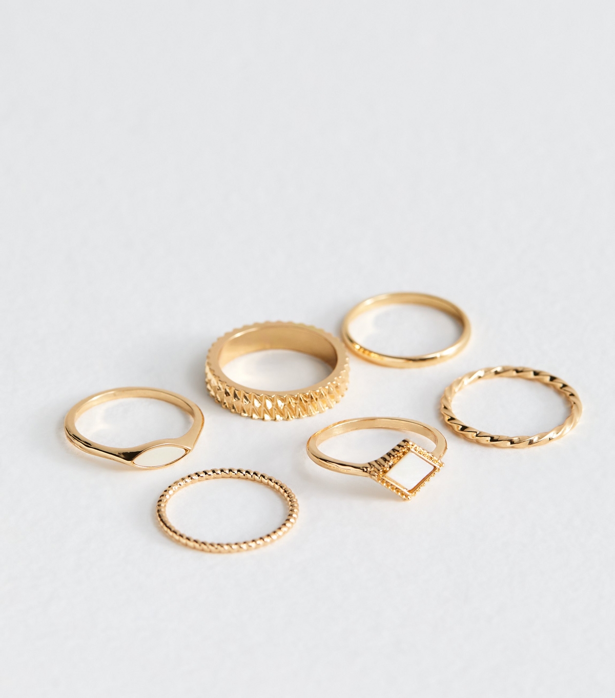 Pack of 6 Gold Tone Rings New Glance