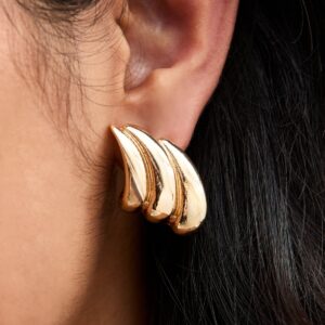 Gold Tone Triple Teardrop Curved Earrings New Glance