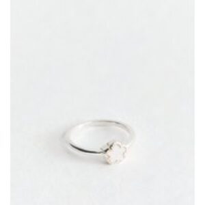 White Silver Tone Flower Ring New Glance