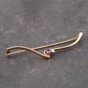Pre-Owned 9ct Yellow Gold Ruby & Brilliant Cut Diamond Bar Brooch 41131082