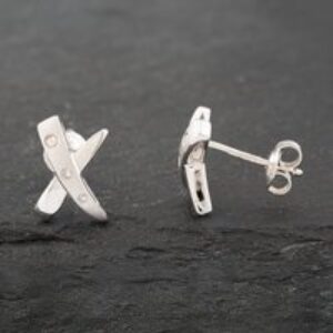 Pre-Owned 18ct White Gold Matt And Polished Crossover Stud Earrings 41172418