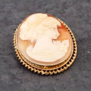 Pre-Owned 9ct Yellow Gold Cameo Large Oval Brooch 41131067