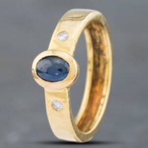 Pre-Owned 14ct Yellow Gold Oval Cut Sapphire & Brilliant Cut Diamond Three Stone Ring 41481461