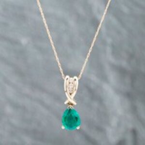 Pre-Owned 9ct Yellow Gold Diamond & Synthetic Emerald Pendant & 18 Inch Prince Of Wales Chain 41141986