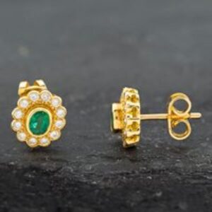 Pre-Owned 18ct Yellow Gold Emerald & Diamond Cluster 8.8mm Stud Earrings 41172309